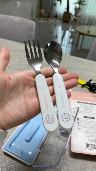 유비맘 스푼포크 케이스 세트 1+1 _컬러랜덤 발송 — 5점을 준 리뷰어가 2020년 10월 올린 사용 사진