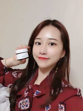 La Theorie Hydrating Ingredients | 하이드레이팅 인그레이디언츠 — 5점을 준 리뷰어가 2020년 5월 올린 사용 사진