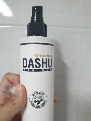 다슈코리아 다슈 포 맨 프리미엄 메가 홀드 슈퍼 스프레이 250ml — 3점을 준 리뷰어가 2020년 8월 올린 사용 사진