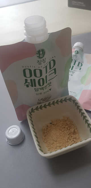 [꾸콤] 참참 OOTD쉐이크 담백한 일주일세트 50g x 5 — 4점을 준 리뷰어가 2020년 10월 올린 사용 사진