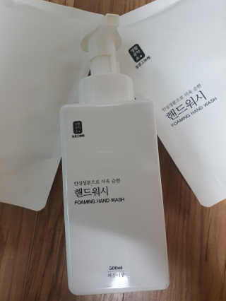 [생활공작소]핸드워시 용기 500ml 1개+리필 400ml 2개 — 5점을 준 리뷰어가 2020년 8월 올린 사용 사진