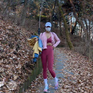 세컨스킨 액티브 홀메쉬 브라 및 레깅스 세트 — 4.5점을 준 리뷰어가 2020년 11월 올린 사용 사진