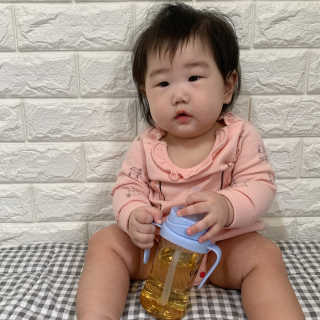 유비맘 샘방지 PPSU 빨대컵_컬러 랜덤 발송 — 5점을 준 리뷰어가 2020년 9월 올린 사용 사진
