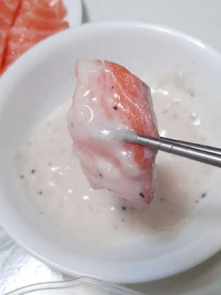 동원산업 항공직송 동원생연어_400g — 5점을 준 리뷰어가 2020년 5월 올린 사용 사진