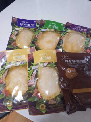 바로 먹는 아침 실온보관 닭가슴살 6종 — 3.5점을 준 리뷰어가 2020년 9월 올린 사용 사진