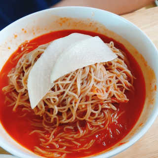 [해주냉면] 신천맛집 매운 비빔냉면 2인분 + 무절임 — 5점을 준 리뷰어가 2020년 5월 올린 사용 사진
