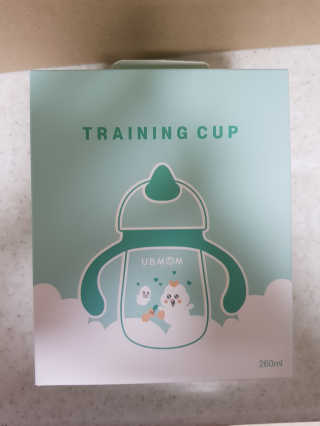 유비맘 트라이탄 코니빨대컵_컬러 랜덤 발송 — 5점을 준 리뷰어가 2020년 10월 올린 사용 사진