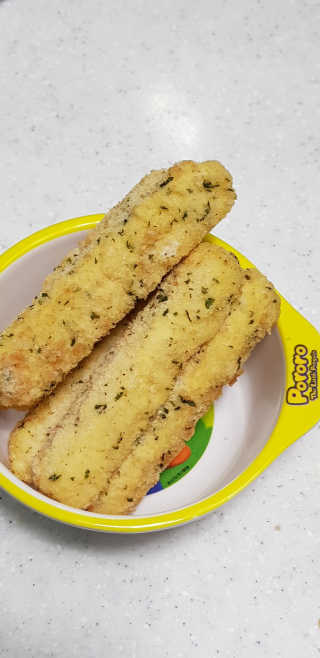 가치식탁 리얼치즈스틱, 리얼크림치즈볼 — 5점을 준 리뷰어가 2020년 7월 올린 사용 사진