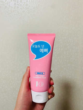 IO 아이오 오늘도 넌 예뻐 - 데일리딥 클렌징폼 — 4.5점을 준 리뷰어가 2020년 12월 올린 사용 사진