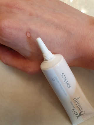 derma SC-Gel 더마에스씨 겔 20g — 5점을 준 리뷰어가 2020년 5월 올린 사용 사진