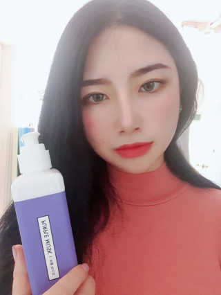 멈칫 헤어앤바디미스트, 약산성 바디워시 택1 — 5점을 준 리뷰어가 2020년 5월 올린 사용 사진