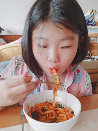 [풀무원] 지금껏 보지 못한 큰건더기 한그릇 면세트 — 5점을 준 리뷰어가 2020년 5월 올린 사용 사진