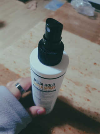 다슈코리아 다슈 포 맨 프리미엄 메가 홀드 슈퍼 스프레이 250ml — 4점을 준 리뷰어가 2020년 9월 올린 사용 사진