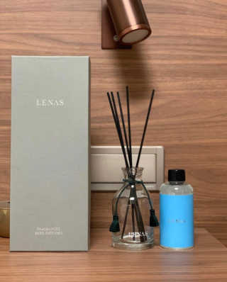 레나스 프리미엄 아로마 디퓨저 200ml  [1SET] — 5점을 준 리뷰어가 2020년 10월 올린 사용 사진