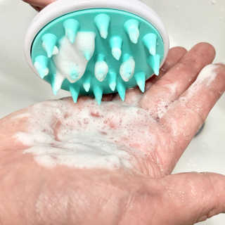 달리프 베러 퍼퓸 샴푸 1000ml 레이니데이 or 일랑로즈 — 5점을 준 리뷰어가 2020년 4월 올린 사용 사진