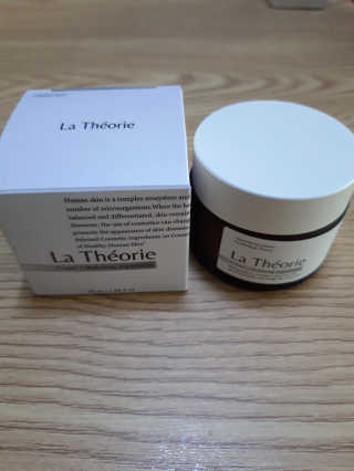La Theorie Hydrating Ingredients | 하이드레이팅 인그레이디언츠 — 5점을 준 리뷰어가 2020년 5월 올린 사용 사진