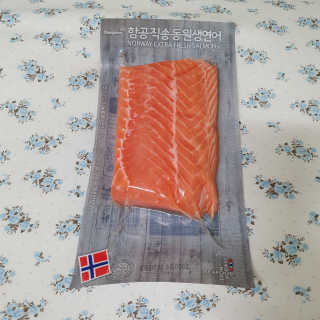 동원산업 항공직송 동원생연어_400g — 5점을 준 리뷰어가 2020년 4월 올린 사용 사진