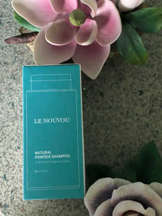 LE NOUVOU 르 누부 내추럴 파우더 샴푸 보틀 — 5점을 준 리뷰어가 2020년 10월 올린 사용 사진