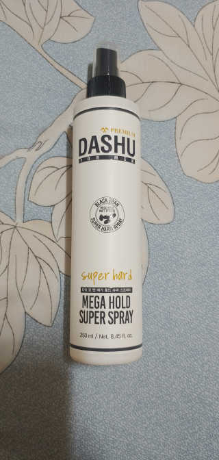 다슈코리아 다슈 포 맨 프리미엄 메가 홀드 슈퍼 스프레이 250ml — 3점을 준 리뷰어가 2020년 6월 올린 사용 사진