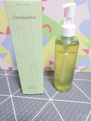 스킨큐어 산다화 순한 클렌징 동백 오일 200ml — 5점을 준 리뷰어가 2020년 4월 올린 사용 사진