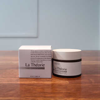 La Theorie Hydrating Ingredients | 하이드레이팅 인그레이디언츠 — 4점을 준 리뷰어가 2020년 4월 올린 사용 사진