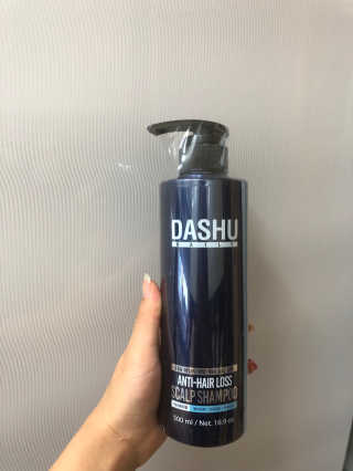 다슈코리아 다슈 데일리 단백질 한방 두피 골드 샴푸 500ml — 5점을 준 리뷰어가 2020년 11월 올린 사용 사진