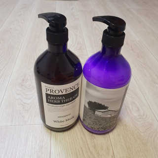 프로방스 화이트머스크 퍼퓸 샴푸 1000ml 업그레이드 — 5점을 준 리뷰어가 2020년 8월 올린 사용 사진