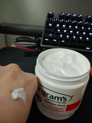 인그람스 캠퍼 크림 오리지널 300ml — 4점을 준 리뷰어가 2020년 4월 올린 사용 사진