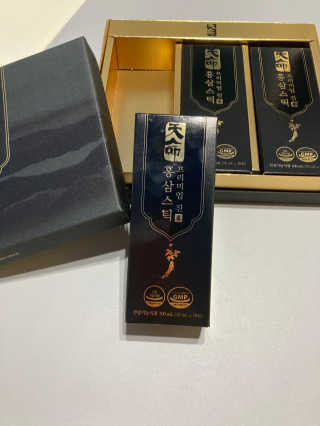 헬스업_천명진프리미엄홍삼스틱_10ml x 30포 — 5점을 준 리뷰어가 2020년 7월 올린 사용 사진