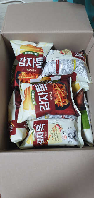 마켓오 감자톡 허브솔트맛/매콤달콤맛 — 5점을 준 리뷰어가 2020년 6월 올린 사용 사진