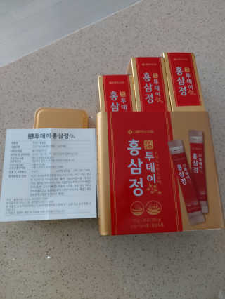 서울약사신협_투데이홍삼정_틴케이스_10g x 30포 — 5점을 준 리뷰어가 2020년 7월 올린 사용 사진