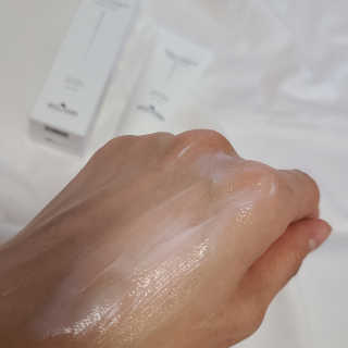 ECLADO 에끌라두 멜라이져 레디언스 크림 — 5점을 준 리뷰어가 2020년 10월 올린 사용 사진