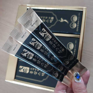 헬스업_천명진프리미엄홍삼스틱_10ml x 30포 — 4점을 준 리뷰어가 2020년 7월 올린 사용 사진