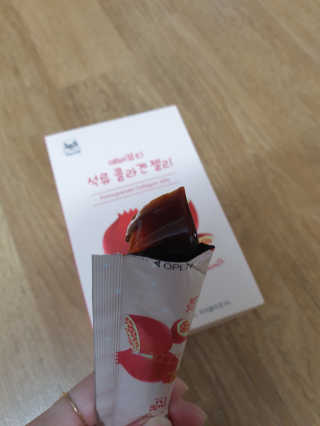 365더건강 에버뷰티 석류콜라겐 젤리 — 5점을 준 리뷰어가 2020년 8월 올린 사용 사진