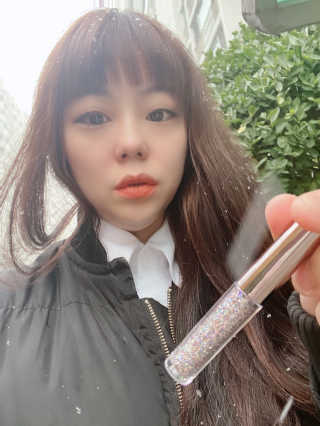 [블랙루즈] 펄블리 아이 글리터 유니버스 2종 — 5점을 준 리뷰어가 2020년 12월 올린 사용 사진