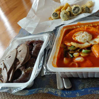 죠스떡볶이 [죠스푸드] 짜빠떡볶이+떡또그+범벅만두 신메뉴 3종 — 5점을 준 리뷰어가 2020년 4월 올린 사용 사진