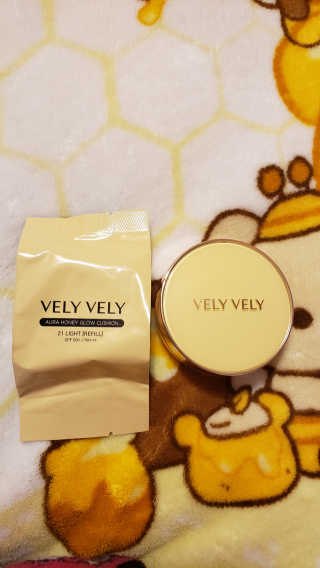VELY VELY 아우라 허니 글로우 쿠션 — 5점을 준 리뷰어가 2020년 4월 올린 사용 사진
