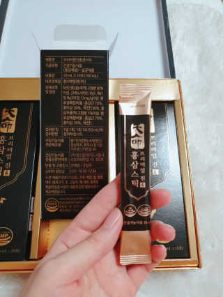 헬스업_천명진프리미엄홍삼스틱_10ml x 30포 — 5점을 준 리뷰어가 2020년 10월 올린 사용 사진