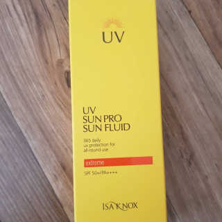 네이처컬렉션 이자녹스 UV 선 프로 365 익스트림 선 플루이드 100ml — 5점을 준 리뷰어가 2020년 5월 올린 사용 사진