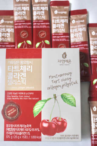 자연에온 가득담은 몽모랑시 타트체리 콜라겐 젤리스틱 — 5점을 준 리뷰어가 2020년 12월 올린 사용 사진