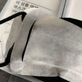 [더심플마켓] 마스크키퍼 — 1점을 준 리뷰어가 2020년 4월 올린 사용 사진