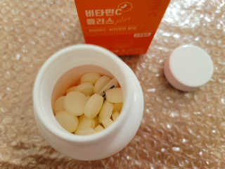 서울약사신협_비타민C플러스_1,200mg x 60정 — 5점을 준 리뷰어가 2020년 11월 올린 사용 사진