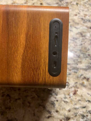 SEVIZ MINI10W 레트로 블루투스 스피커 — 3점을 준 리뷰어가 2020년 9월 올린 사용 사진