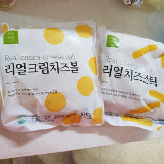 가치식탁 리얼치즈스틱, 리얼크림치즈볼 — 5점을 준 리뷰어가 2020년 8월 올린 사용 사진