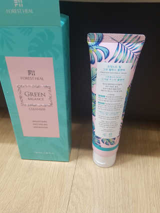 포레스트힐 SS 그린 밸런스 클렌져 100ml + 헤어밴드 — 4점을 준 리뷰어가 2020년 4월 올린 사용 사진