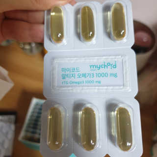 JW중외제약 마이코드 알티지 오메가3 1000 mg — 5점을 준 리뷰어가 2020년 7월 올린 사용 사진