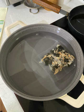 [풀무원] 자연의 감칠맛 통디포리, 통멸치 다시팩 세트 — 5점을 준 리뷰어가 2020년 5월 올린 사용 사진