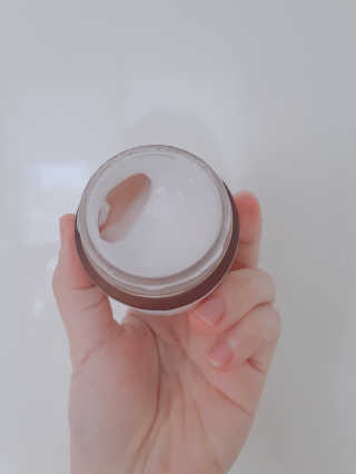 La Theorie Hydrating Ingredients | 하이드레이팅 인그레이디언츠 — 5점을 준 리뷰어가 2020년 5월 올린 사용 사진