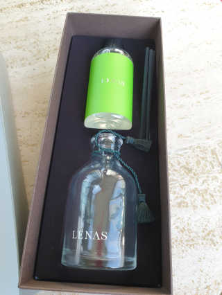 레나스 프리미엄 아로마 디퓨저 200ml  [1SET] — 4점을 준 리뷰어가 2020년 9월 올린 사용 사진