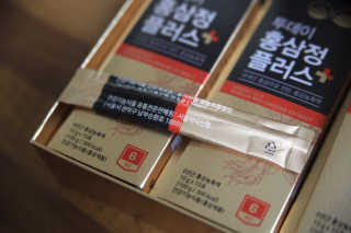 서울약사신협_투데이홍삼정플러스스틱_10g x 30포 — 5점을 준 리뷰어가 2020년 12월 올린 사용 사진